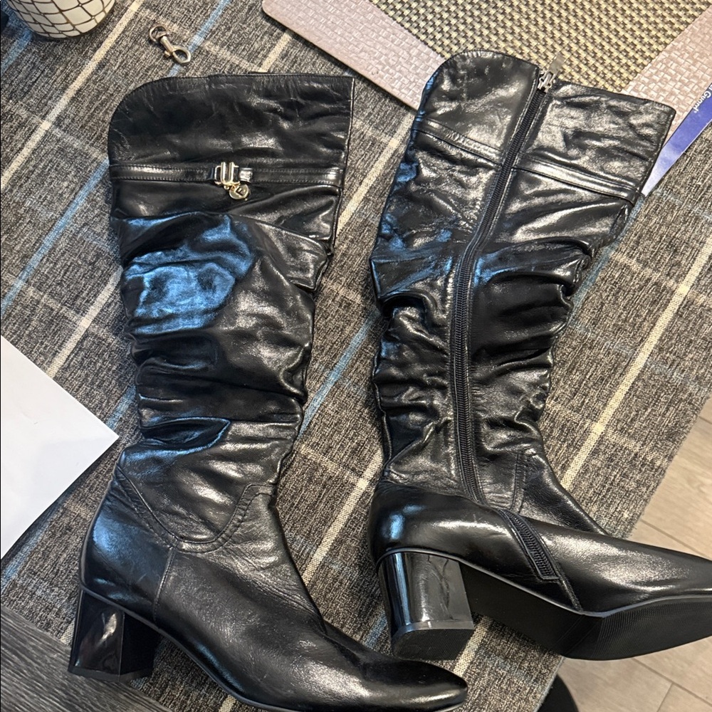 Elegant Black Heeled Boots